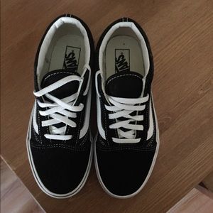 Pre school size 2.5 vans only worn twice